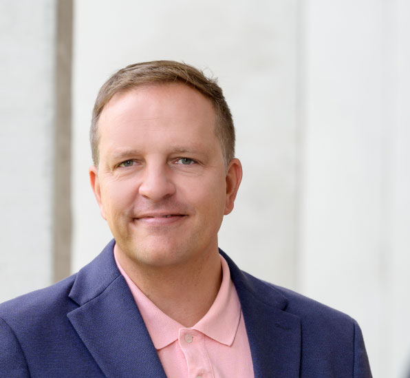 Porträt von Raphael Steinhöfel, Gründer von Artd Webdesign